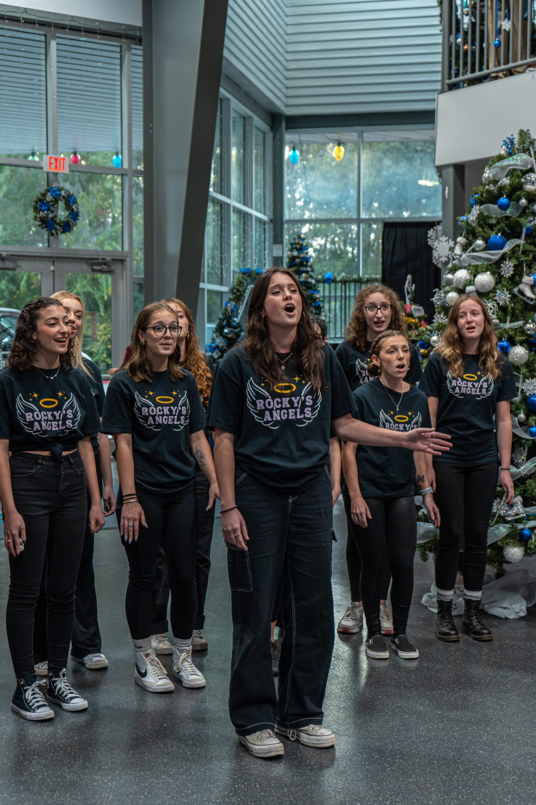 120223 AHCI Tree Lighting-156